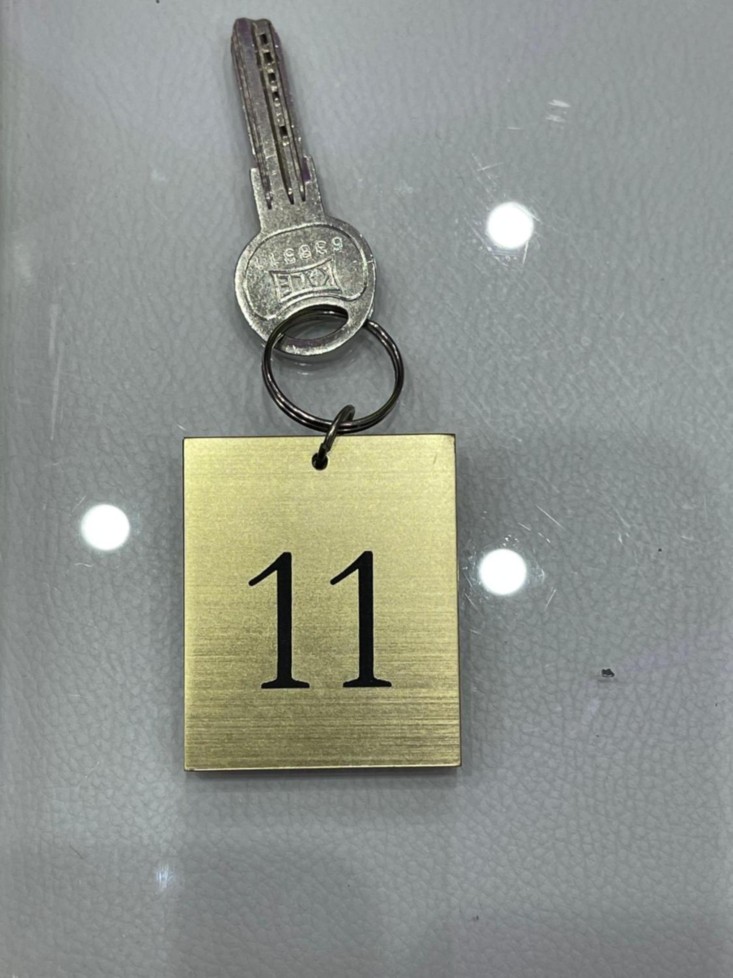 Mans Lux 8 Apartman ซลาตีบอร์ ภายนอก รูปภาพ