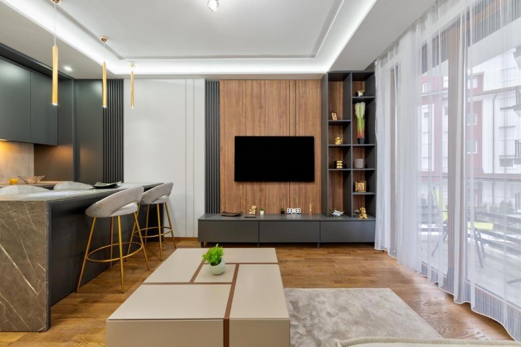 Mans Lux 8 Apartman ซลาตีบอร์ ภายนอก รูปภาพ