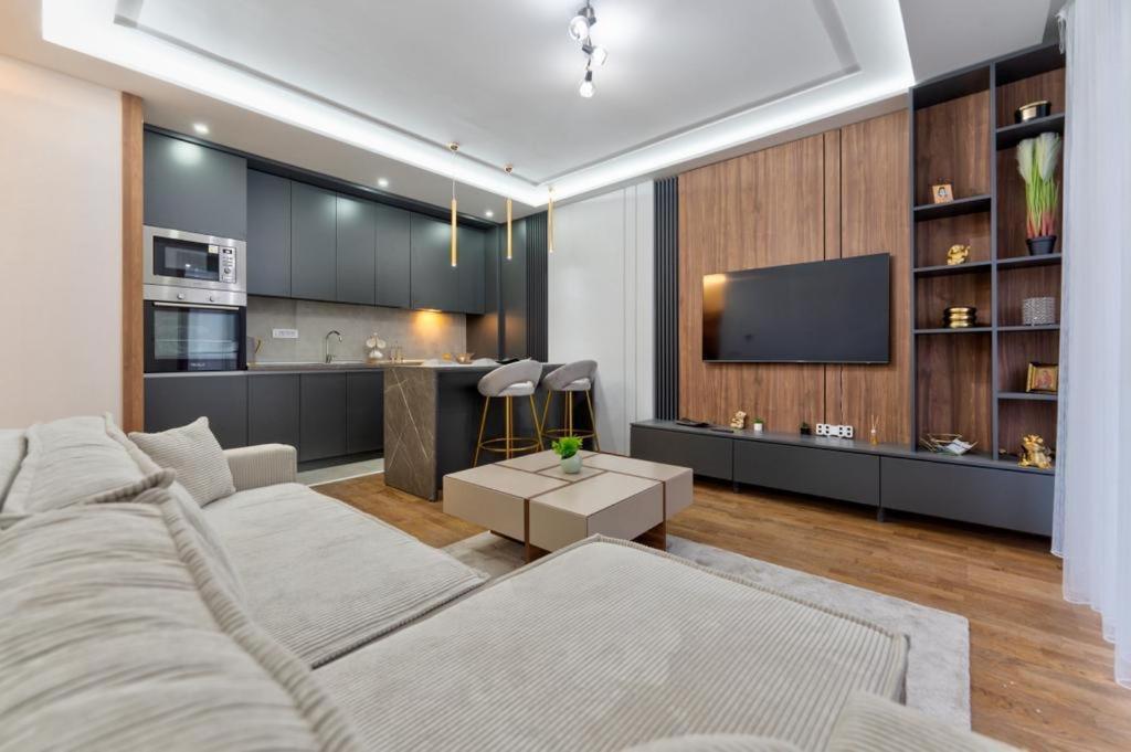 Mans Lux 8 Apartman ซลาตีบอร์ ภายนอก รูปภาพ