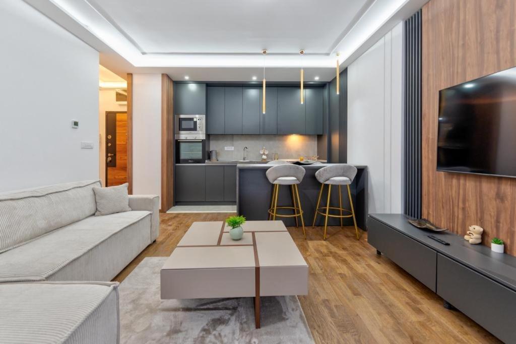 Mans Lux 8 Apartman ซลาตีบอร์ ภายนอก รูปภาพ