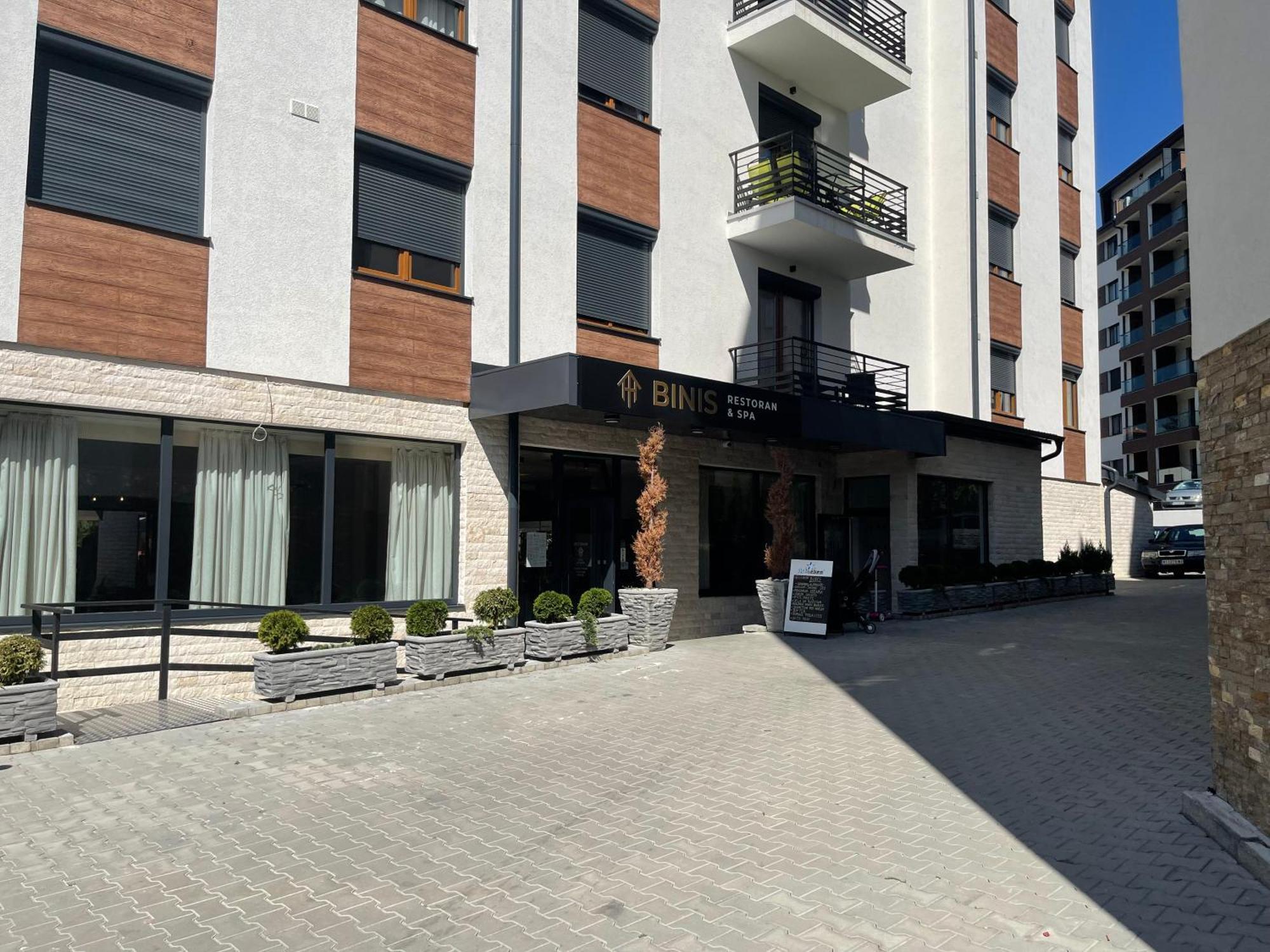 Mans Lux 8 Apartman ซลาตีบอร์ ภายนอก รูปภาพ